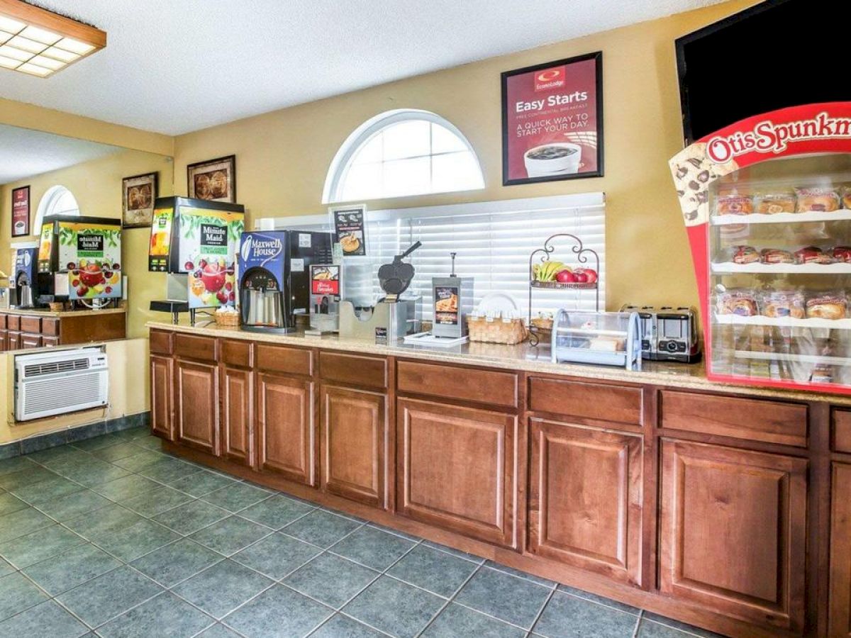 Econo Lodge Hesperia - Victorville I-15